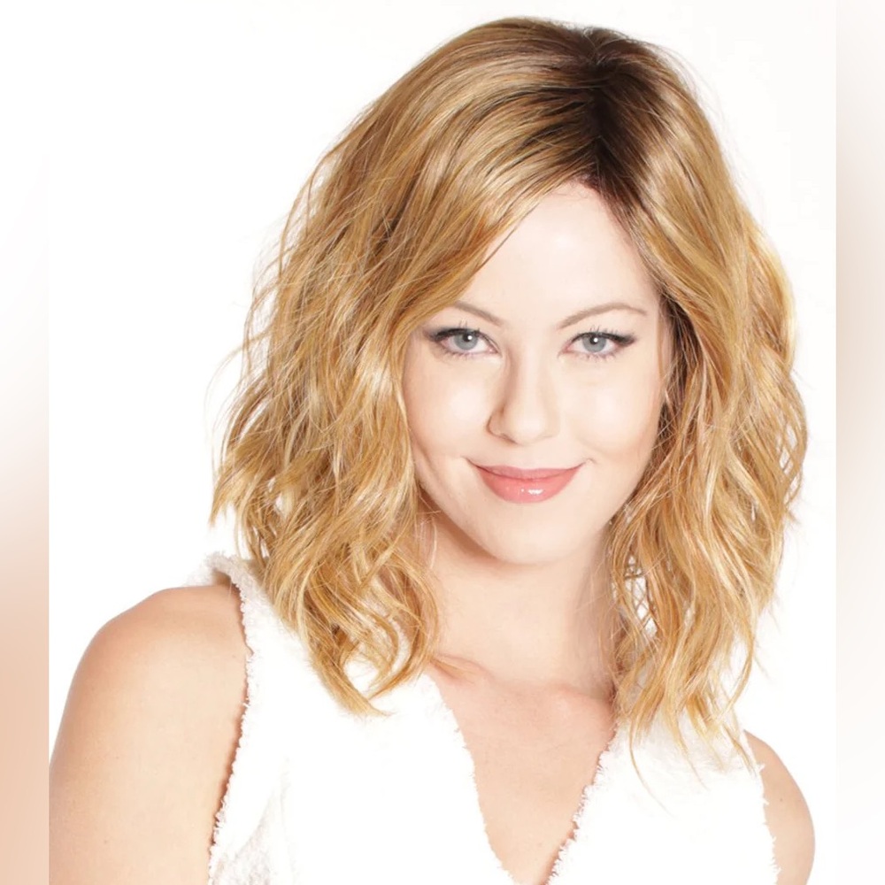 NWT Belle Tress Columbia synthetic beach wave bronde wig brown sugar sweet cream